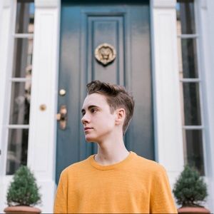 Meet your Posher, Ethan